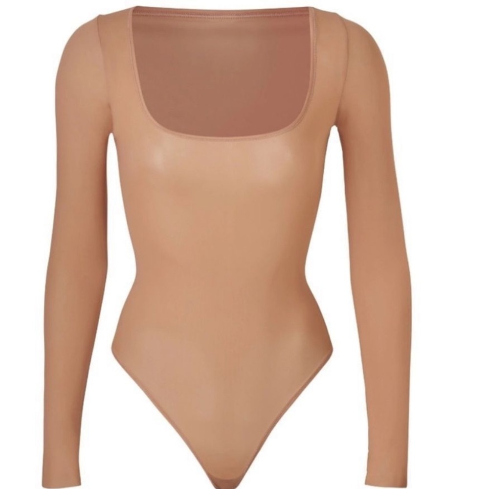 NWT SKIMS Jelly Long Sleeve Bodysuit Ochre Tone Sheer Size Medium Snap closure